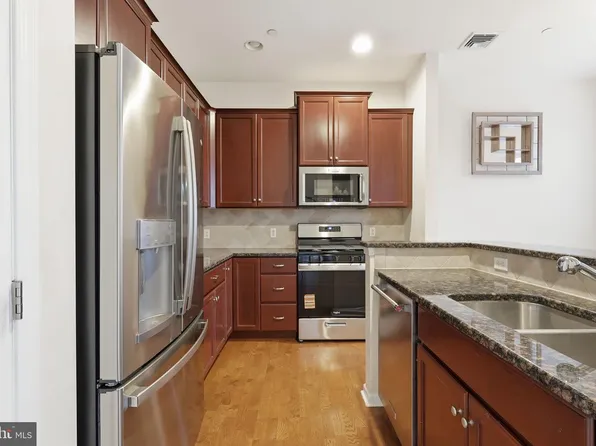 556 Carson Ter, Huntingdon Valley, PA 19006