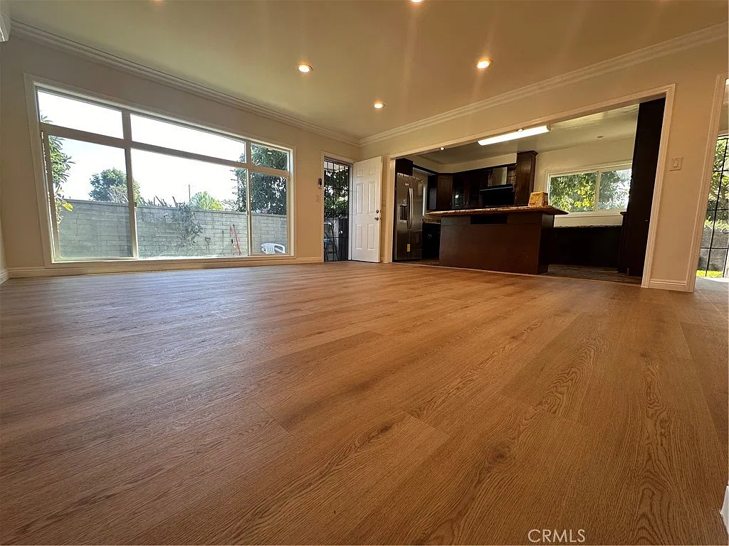 3 bed, 1746 sqft, $4,200 — Photo 4
