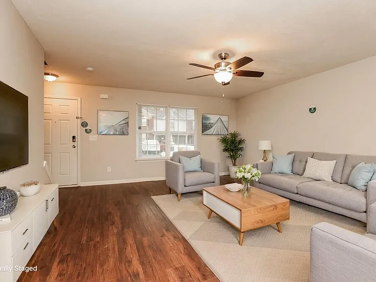4031 George Buchanan Dr — Photo 4