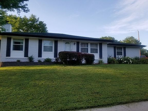 3rd image of 4930 Claire Ave