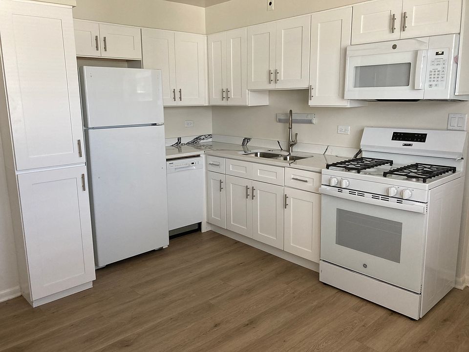 1st image of 9017 Skokie Blvd APT 2S