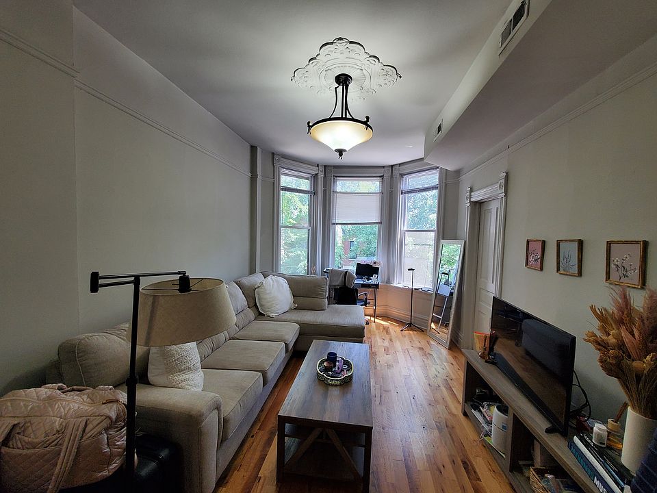 1st image of 1930 N Bissell St #2