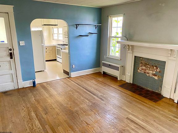 2nd image of 303 Bellview Ave