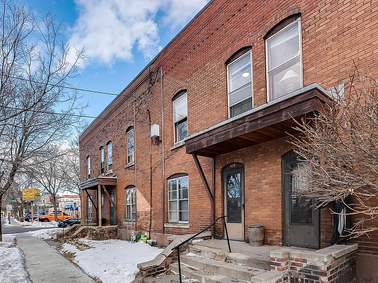 424 Smith — Photo 44
