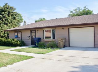 8 3rd Ave SE, Watertown, SD 57201
