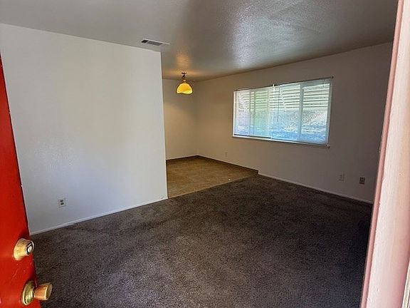5th image of 76 McKenzie Ct #76