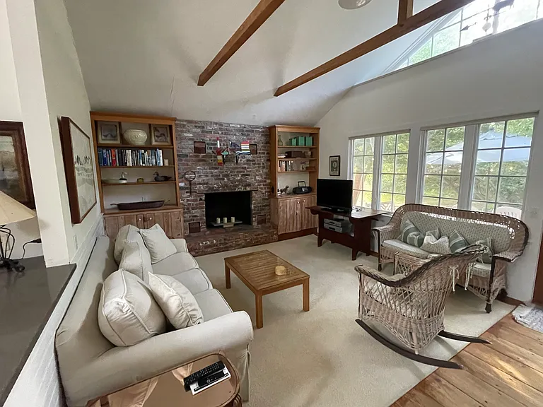 63 Treasure Island Dr — Photo 4
