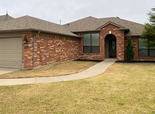 2200 SE 5th St, Moore, OK 73160