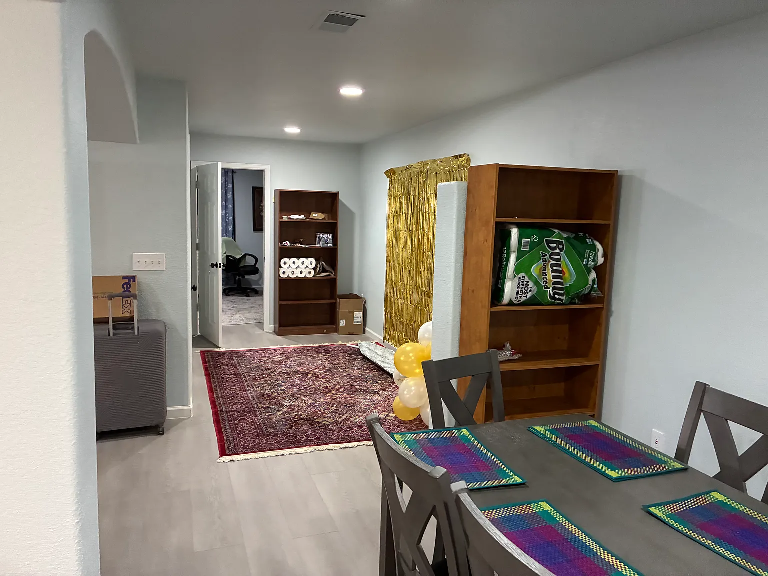 1 bed, 2000 sqft, $1,000 — Photo 2