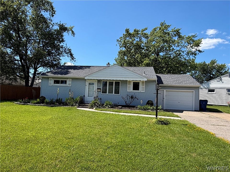 1st image of 22 Castle Ct