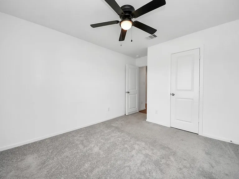 1607 Red Oak Dr — Photo 14