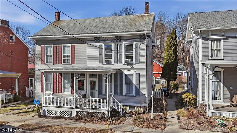 1st image of 329 Water St
