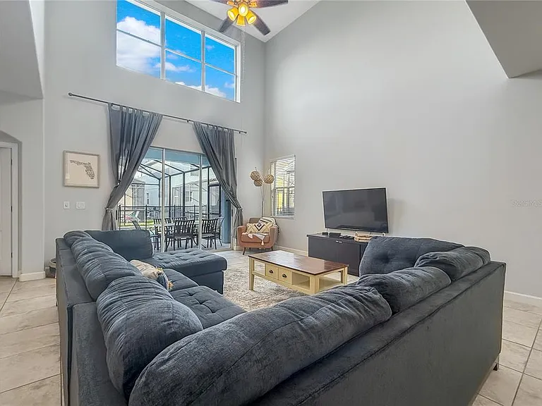 2942 Buccaneer Palm Rd — Photo 5