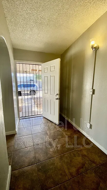 2 bed, 2.0 bath, 1350 sqft, $1,200 — Photo 3