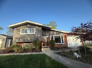 2N278 Prairie Ave, Glen Ellyn, IL 60137