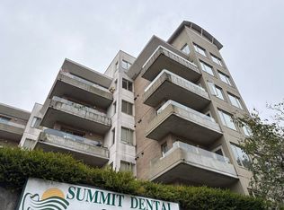 137 W 17th St #204, North Vancouver, BC V7M1V5