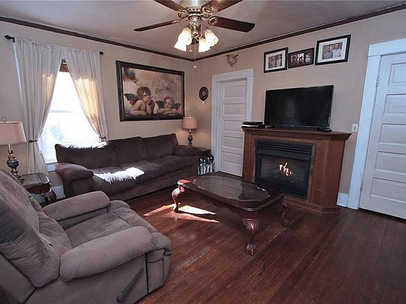 4th image of 932 Crescent Lake Dr N