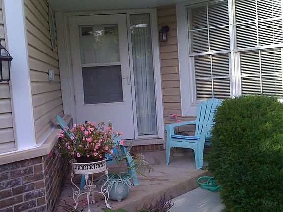 2nd image of 981 Sweetflower Dr