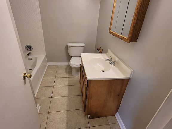 5th image of 107 Robbins Dr #19
