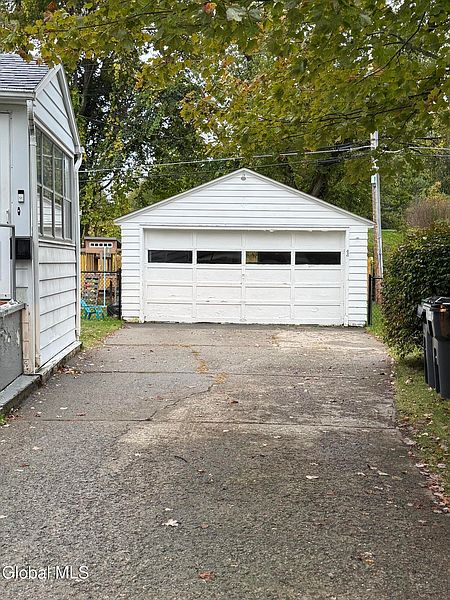 2nd image of 9 Lea Avenue