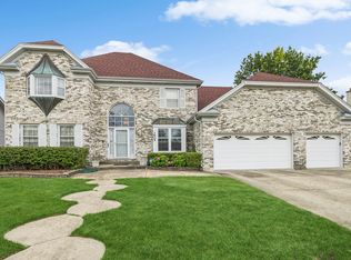 1605 Charlemagne Dr, Hoffman Estates, IL 60192
