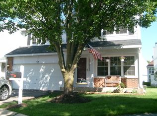 12 Redbud Ct, Lake In The Hills, IL 60156