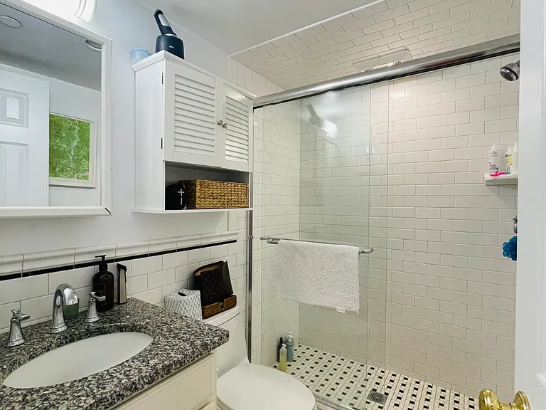 105 Pinckney St #4 — Photo 9