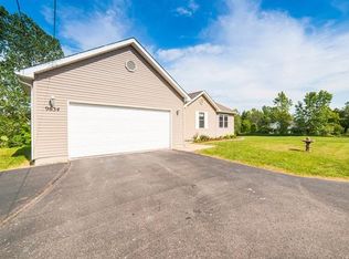 9634 Milford Rd, Holly, MI 48442