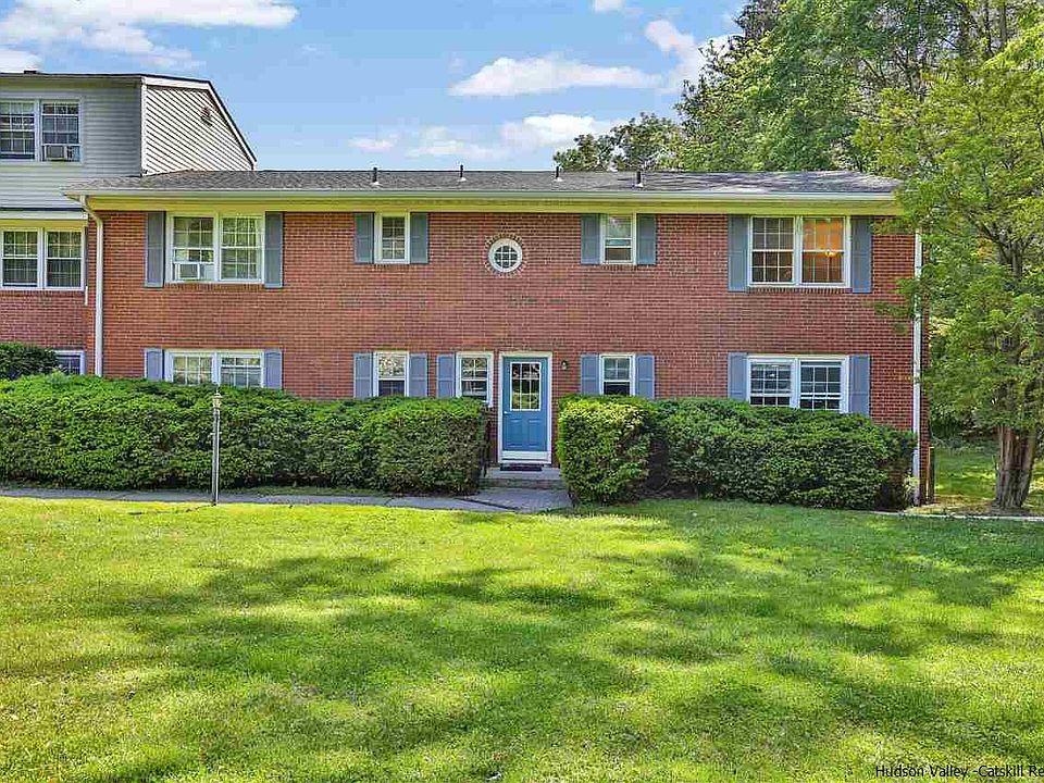 1st image of 33 Huguenot St