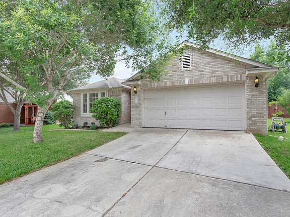 2nd image of 2719 Winding Brook Dr