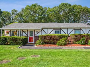 49 Chanel Dr E, Shirley, NY 11967