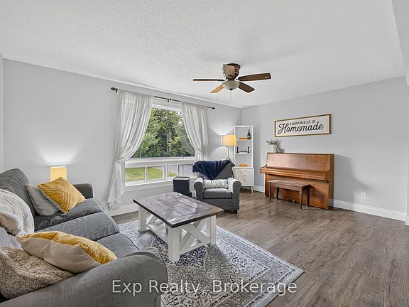 4th image of 1901 Hollowview Rd