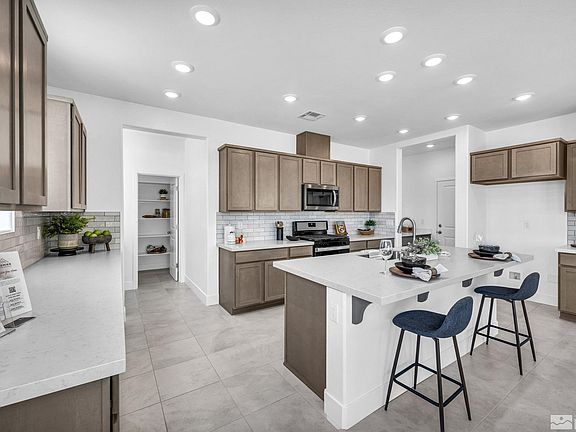 5th image of 2318 Slater Mill Dr Lot 57