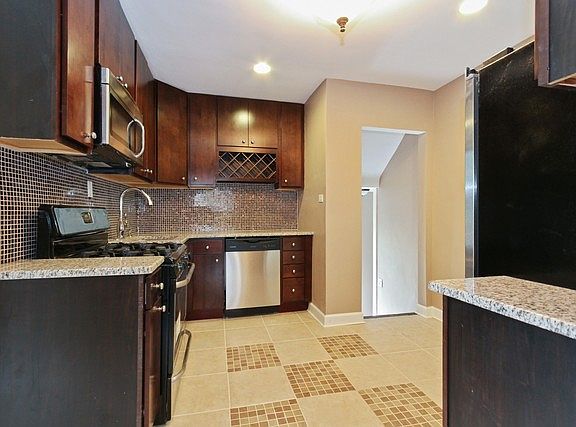 4th image of 12112 S Wentworth Ave
