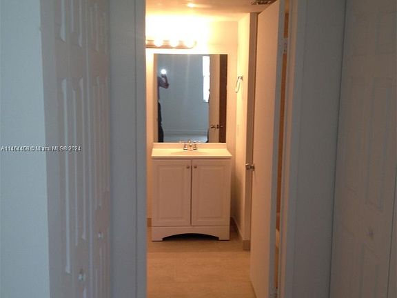 4th image of 4867 NW 97th Ct #385