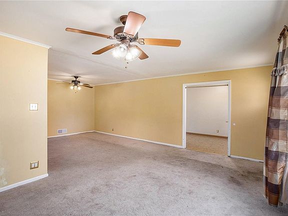 3rd image of 10108 Bellaire Ave