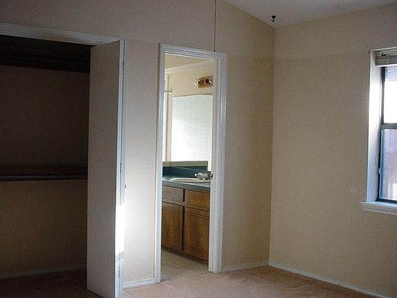 4th image of 3912 SW Mesquite Dr