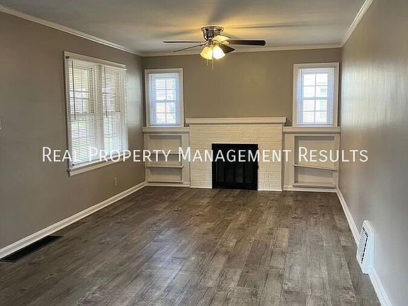 2nd image of 418 S Lincoln Park Dr