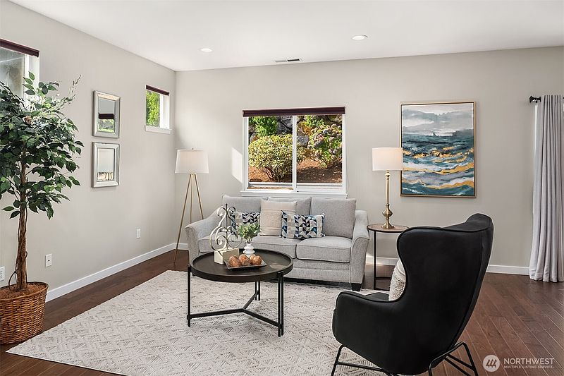 4th image of 23220 27th Drive SE