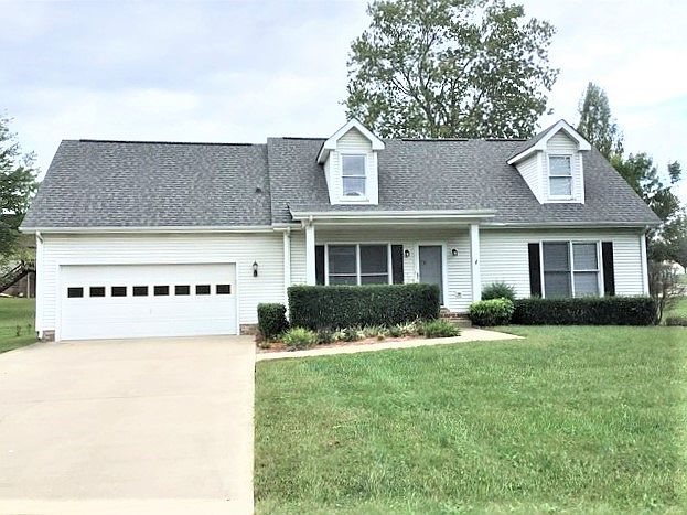 1st image of 164 Lancashire Dr