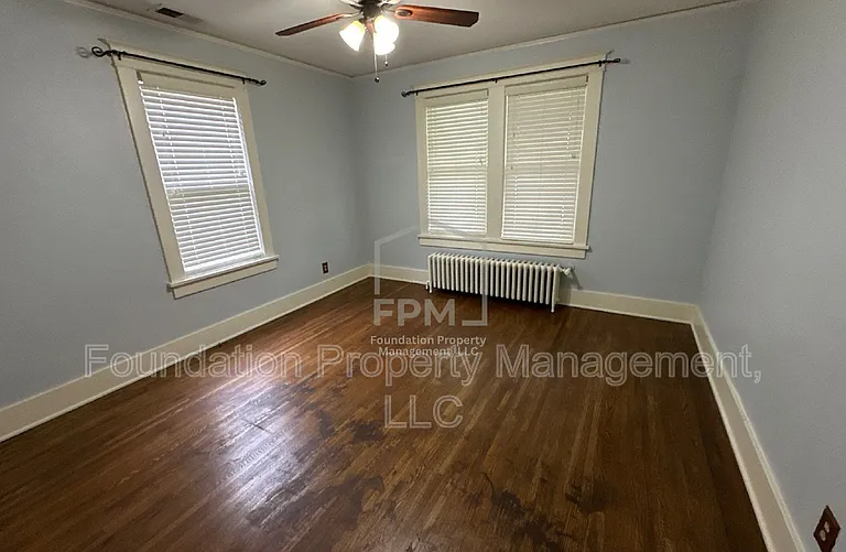 954 Sheridan St — Photo 14
