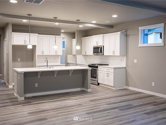 Photos may represent different finishes from previously completed homes in development. 