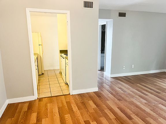4th image of 4429 Bowser Ave APT 205