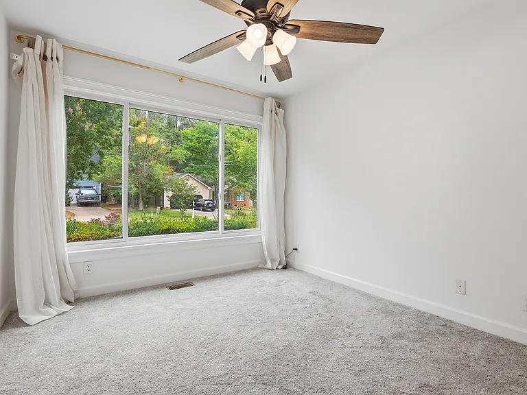 4 Kandes Ct — Photo 26