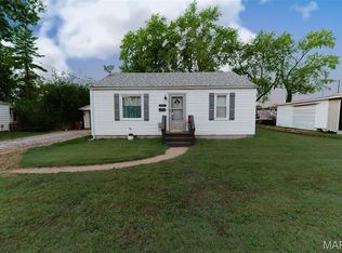 805 Victory Dr, Collinsville, IL 62234