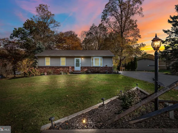 568B Ridge Rd, Lewisberry, PA 17339