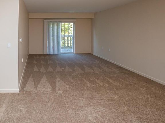 3rd image of 1809 Treetop Dr APT 112
