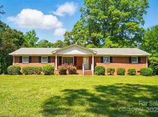 6215 Simpson Rd, Charlotte, NC 28216