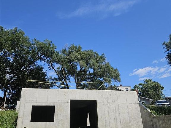 3rd image of 101 Highland Dr