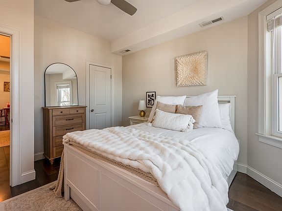 3rd image of 64 Byron St #2